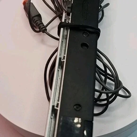 Nintendo Wii RVL-001 Console Gamecube With Cables, Sensor, Controller Etc - Picture 12 of 16